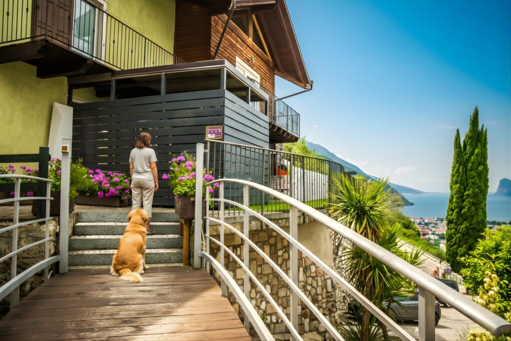 Lake view with dog Hotel Isola Verde